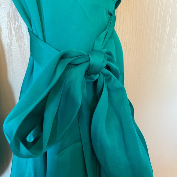 Karina Grimaldi Noelle Wrap Dress in Emerald - Picture 3 of 6